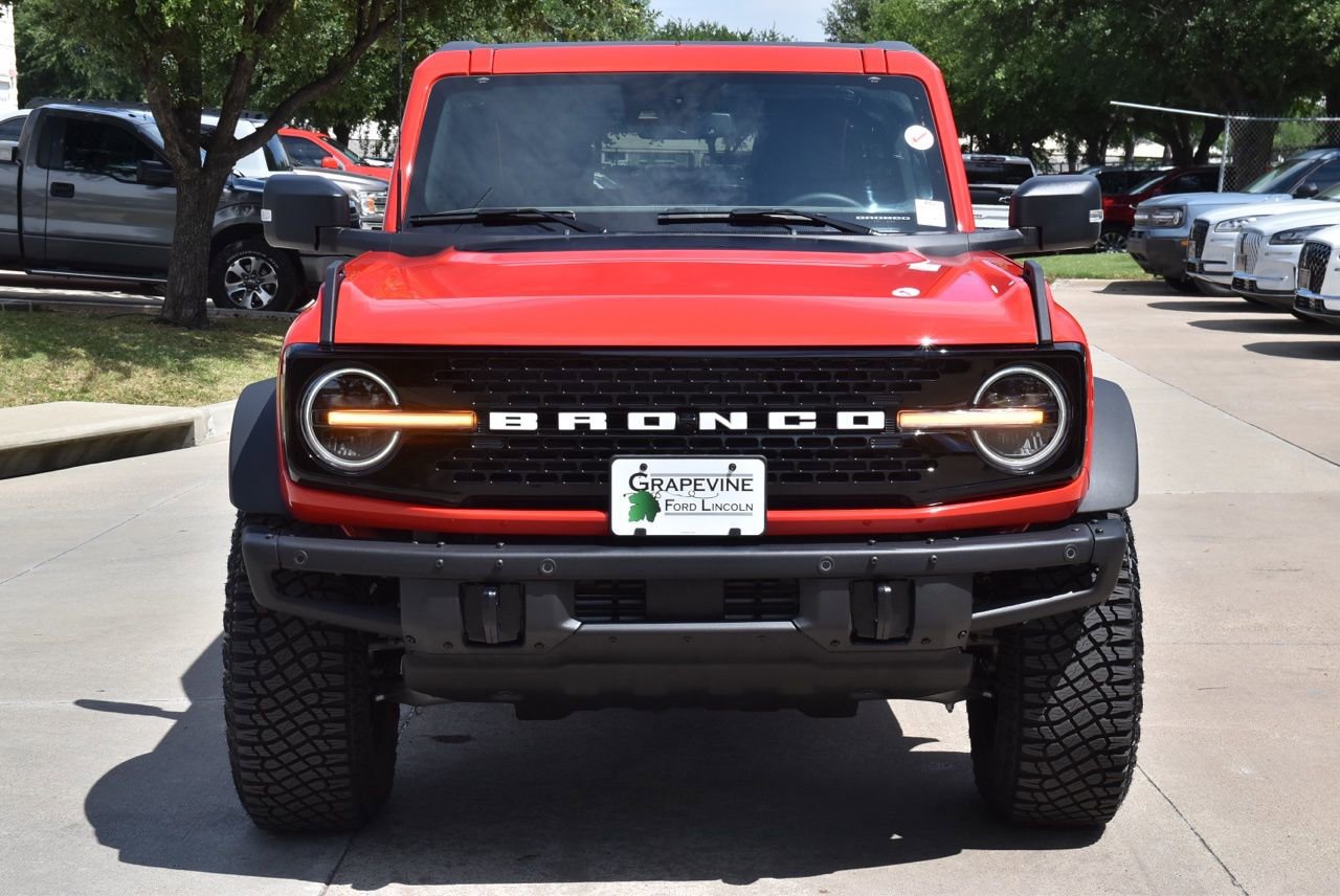 Certified 2024 Ford Bronco Wildtrak AWD/4WD image 3