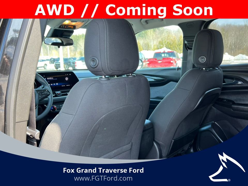 Used 2025 Chevrolet TrailBlazer LT AWD/4WD image 27