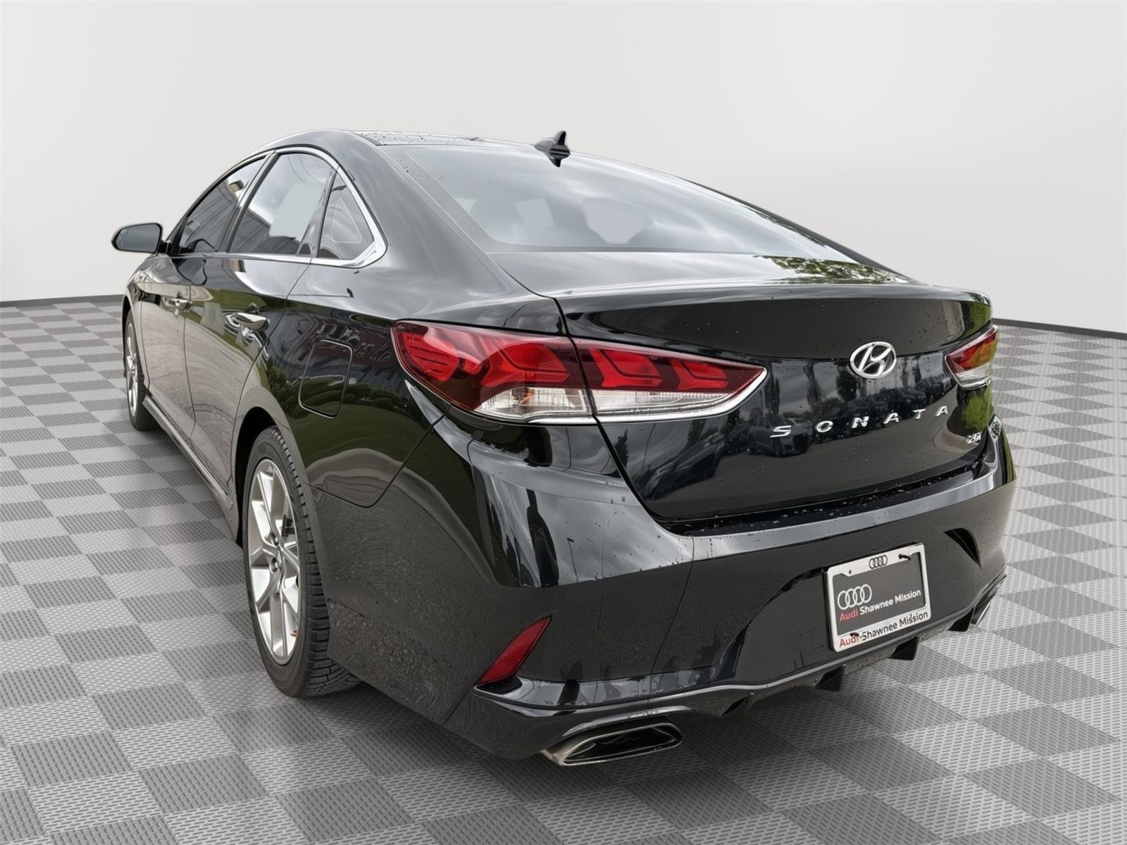 Used 2018 Hyundai Sonata Sport w/ Cargo Package FWD image 3