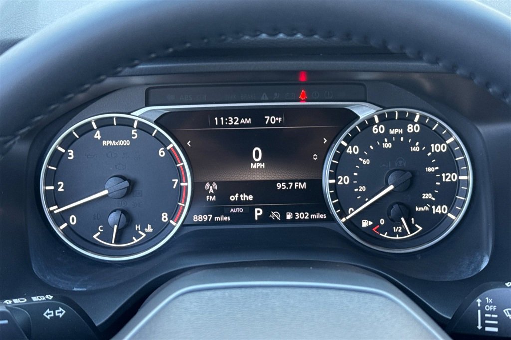 Used 2025 Nissan Rogue SV image 22