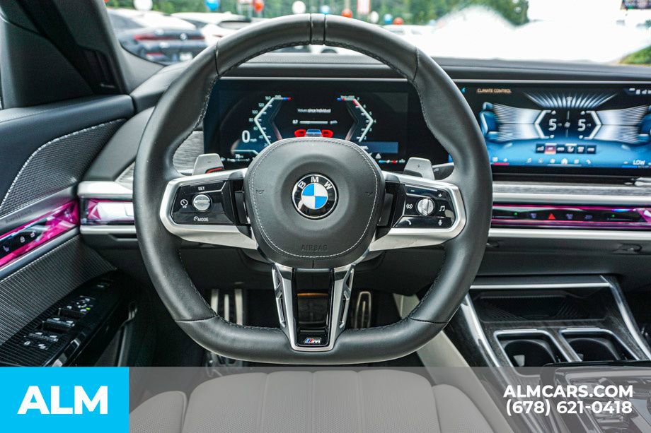 Used 2024 BMW 760i xDrive w/ Premium Package AWD/4WD image 28