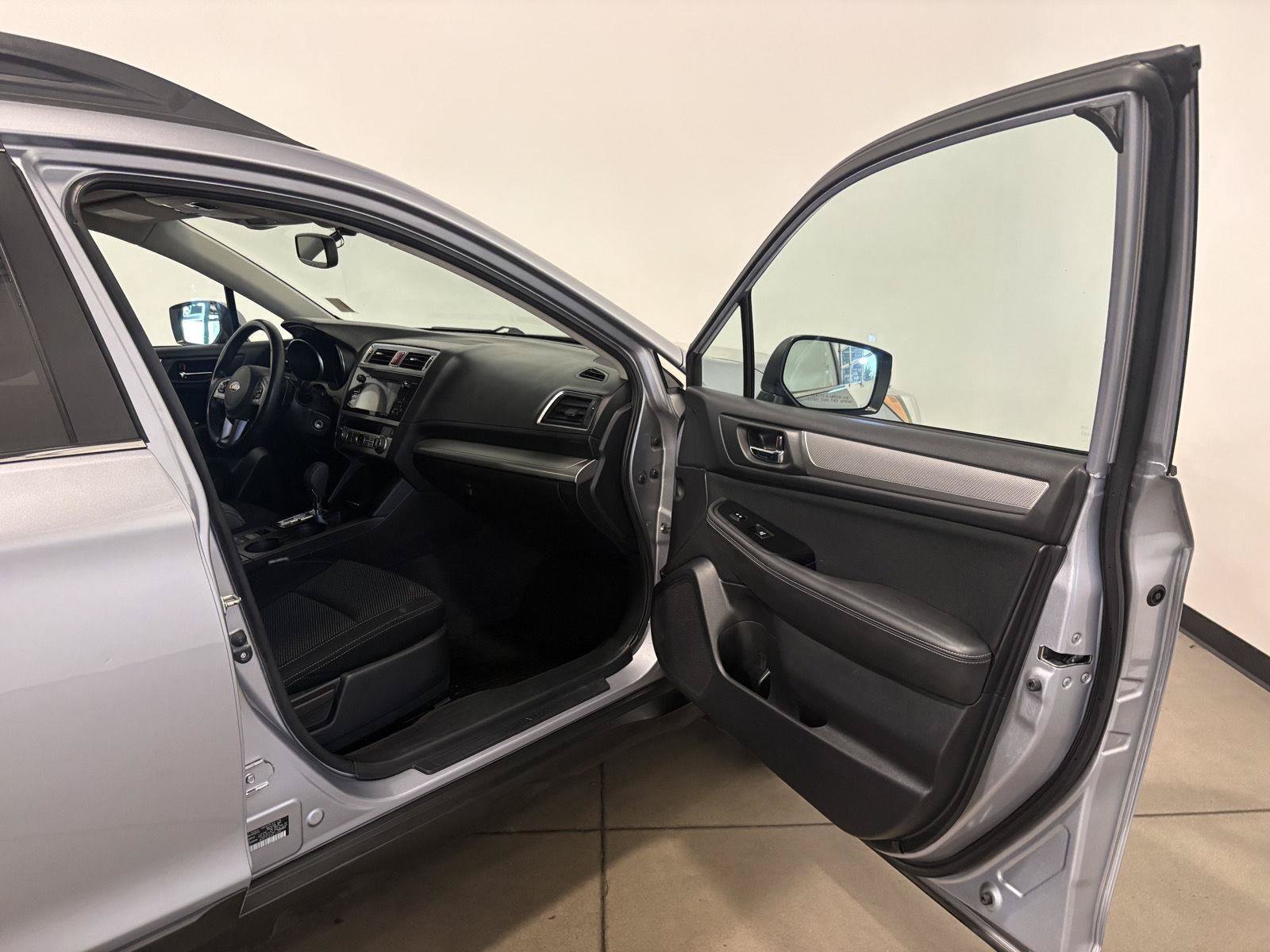 Used 2015 Subaru Outback 2.5i Premium AWD/4WD image 40