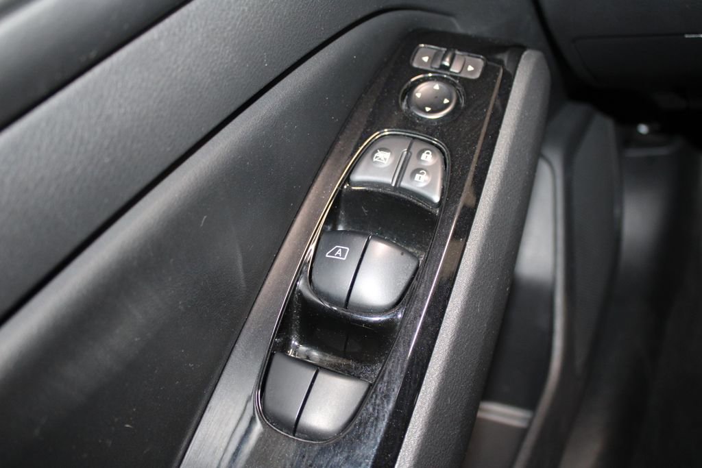 Used 2024 Nissan Altima 2.5 SR image 39