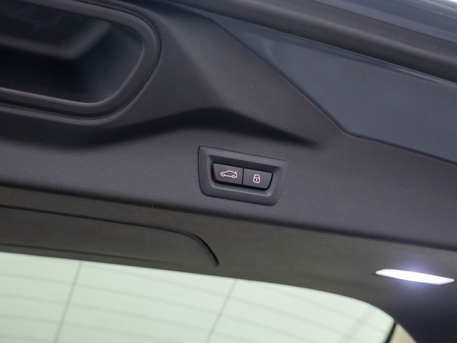 Certified 2023 BMW X7 xDrive40i w/ Premium Package image 35