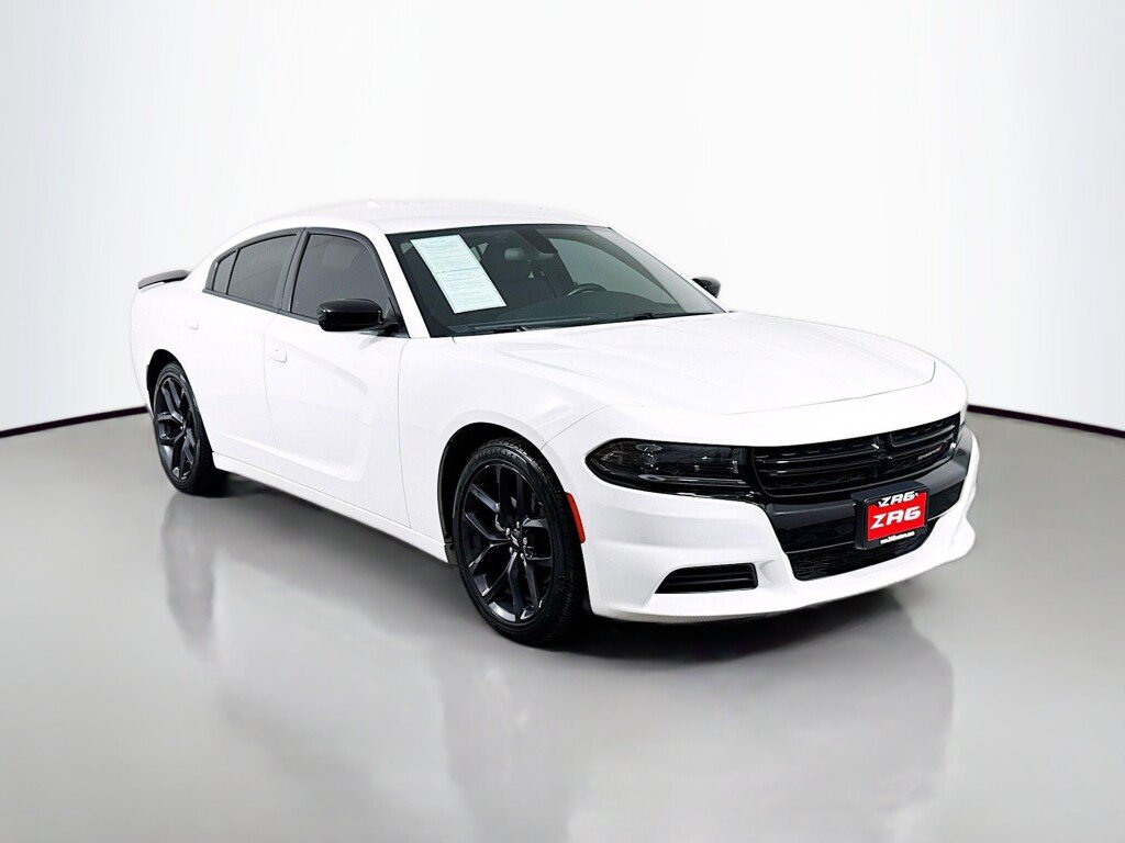 Used 2023 Dodge Charger SXT w/ Blacktop Package RWD image 7