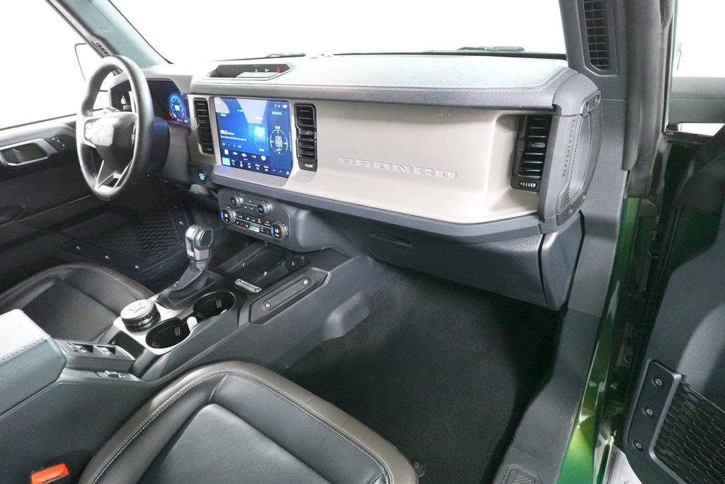 Used 2025 Ford Bronco Outer Banks AWD/4WD image 31