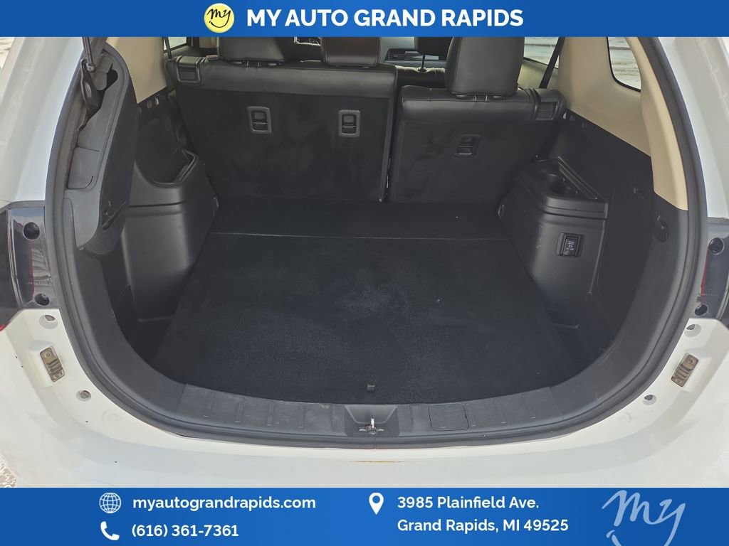 Used 2018 Mitsubishi Outlander SEL image 25