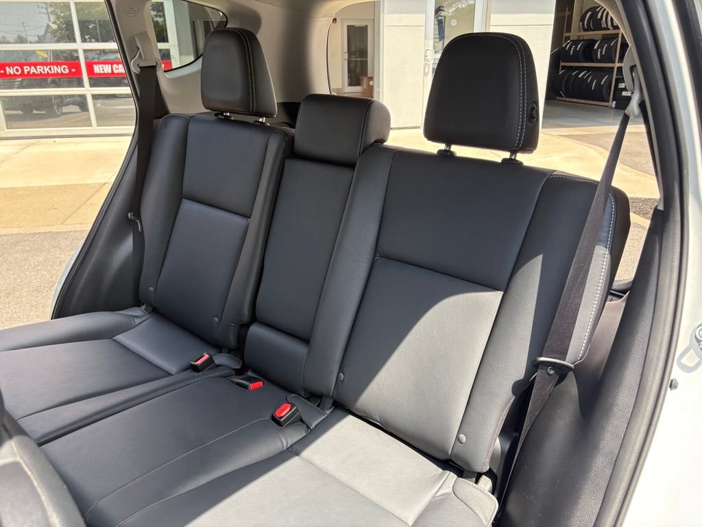 Used 2017 Toyota RAV4 Limited w/ All Weather Liner Package AWD/4WD image 22