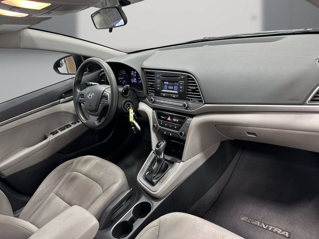Used 2017 Hyundai Elantra SE FWD image 16