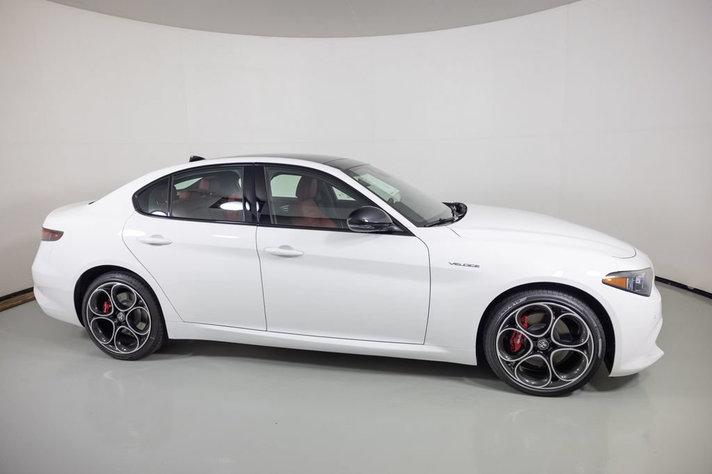 New 2026 Alfa Romeo Giulia AWD image 3