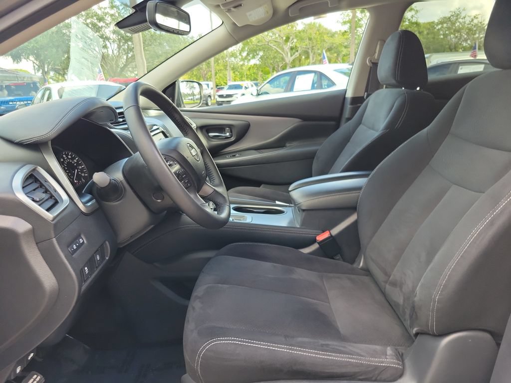 Used 2020 Nissan Murano SV FWD image 12