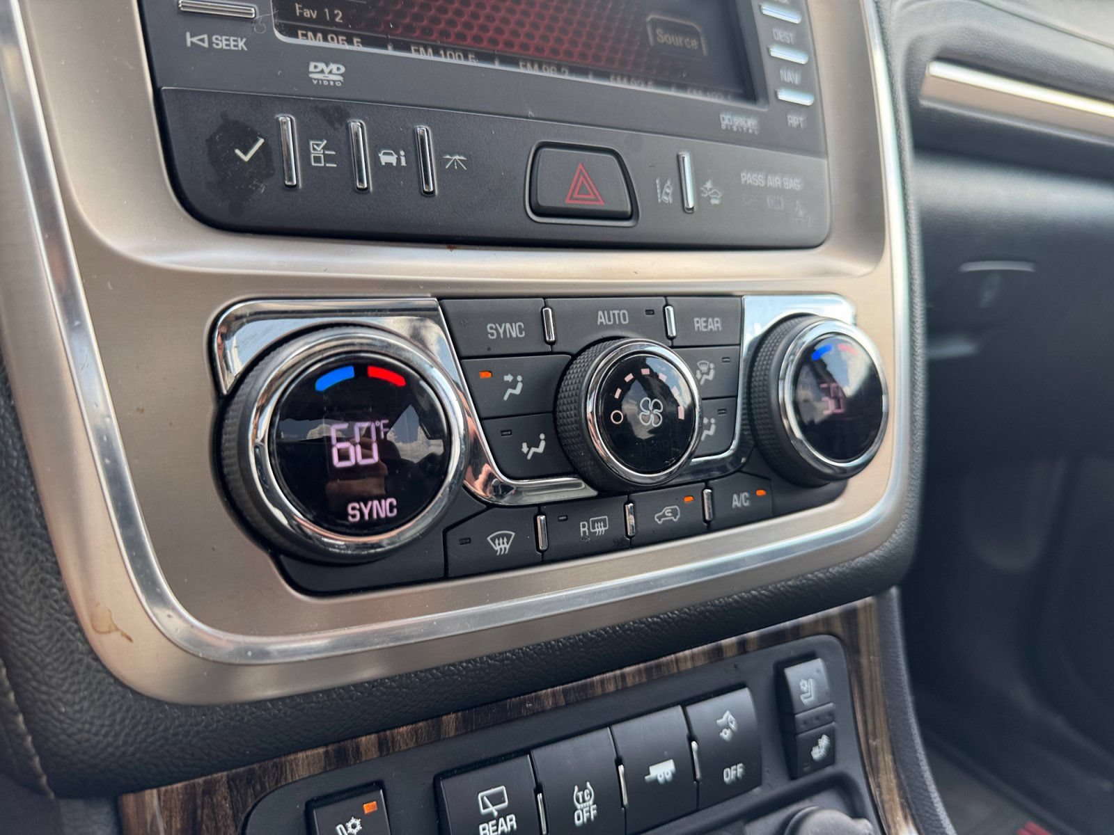 Used 2015 GMC Acadia Denali AWD/4WD image 27
