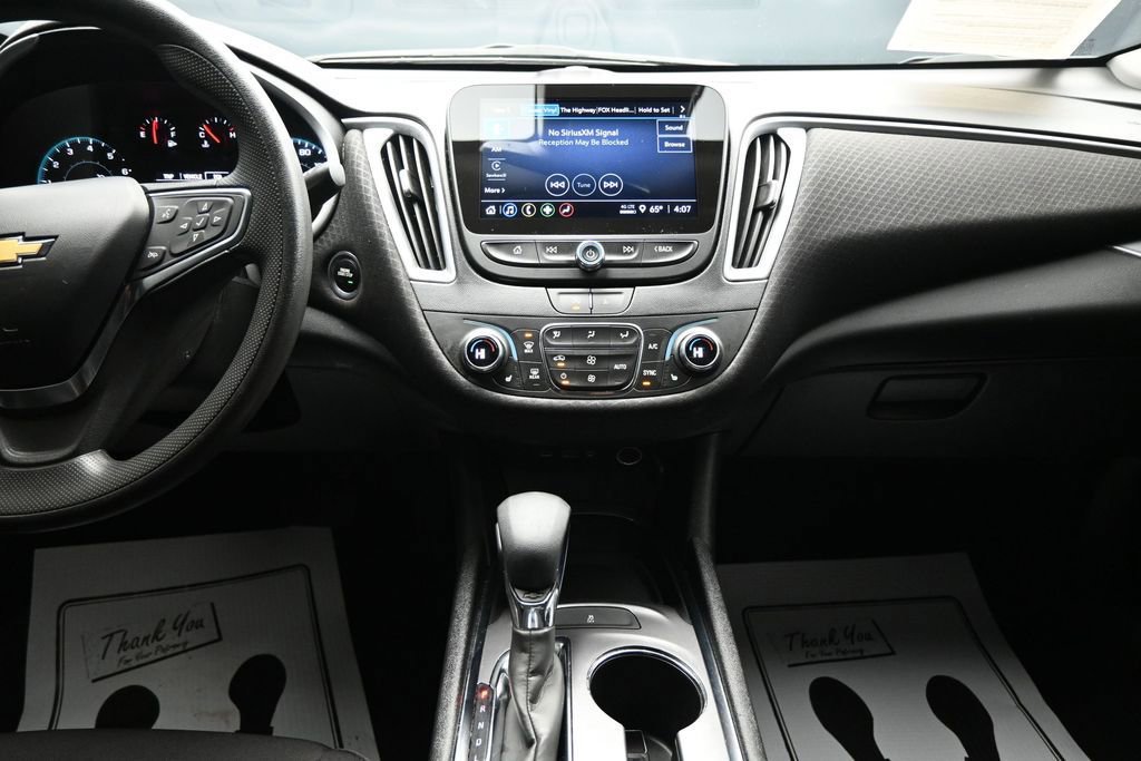 Used 2023 Chevrolet Malibu LT FWD image 17