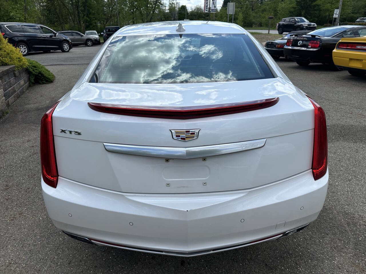 Used 2017 Cadillac XTS Luxury w/ Driver Awareness Package FWD image 5