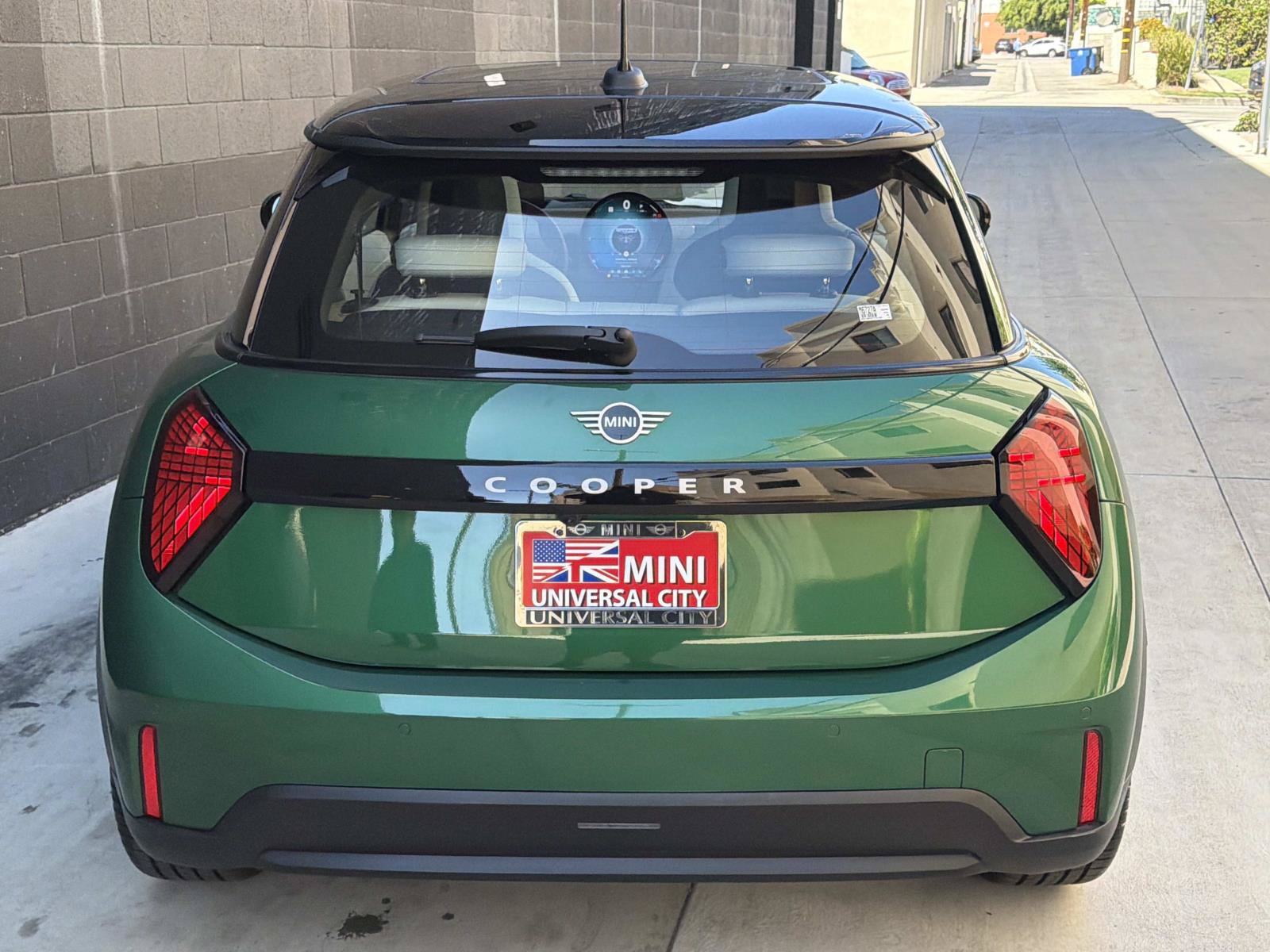 Used 2026 MINI Cooper 2-Door Hardtop FWD image 5