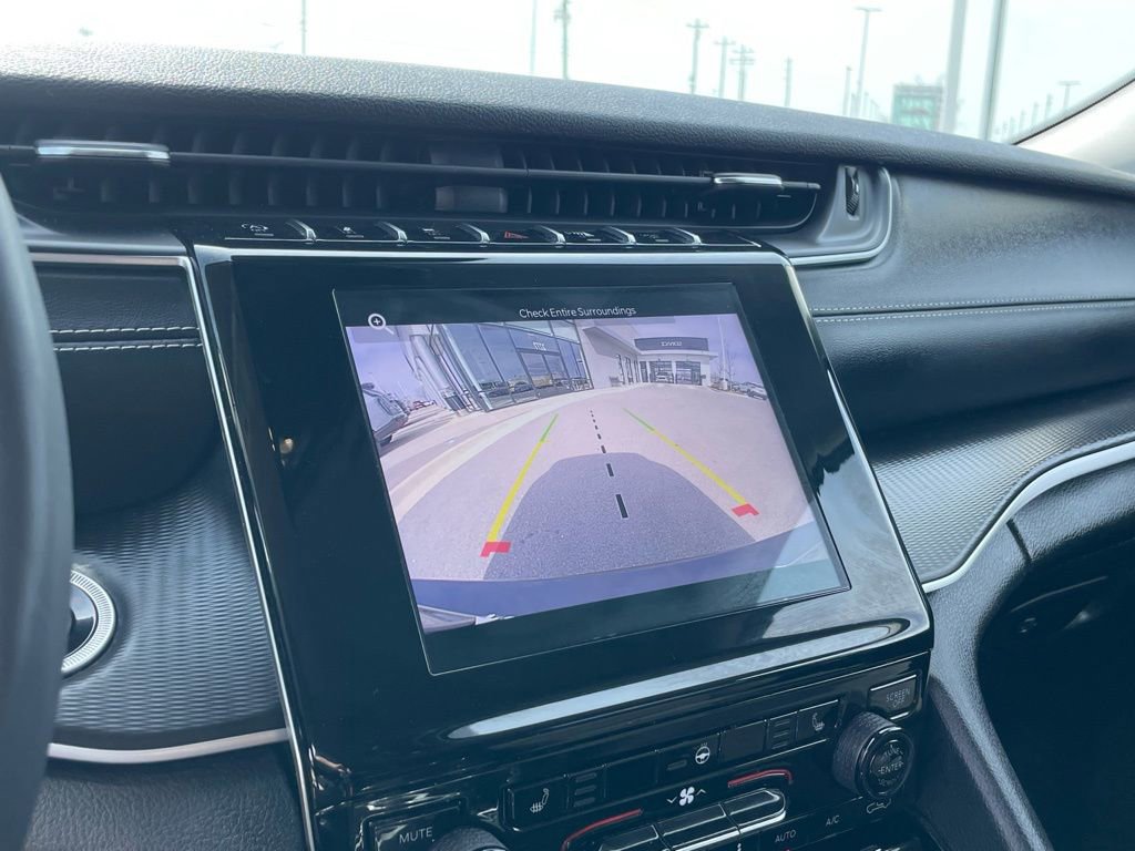 Used 2023 Jeep Grand Cherokee L Laredo w/ Luxury Tech Group I image 16