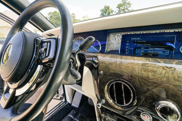 Used 2020 Rolls-Royce Phantom Sedan RWD image 53