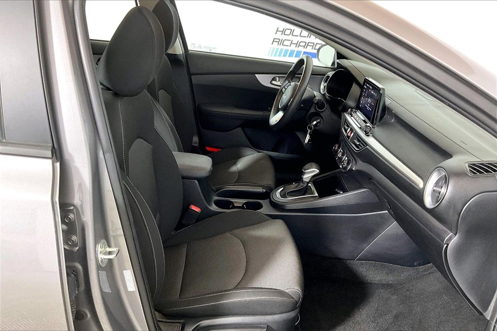 Used 2024 Kia Forte LXS image 6