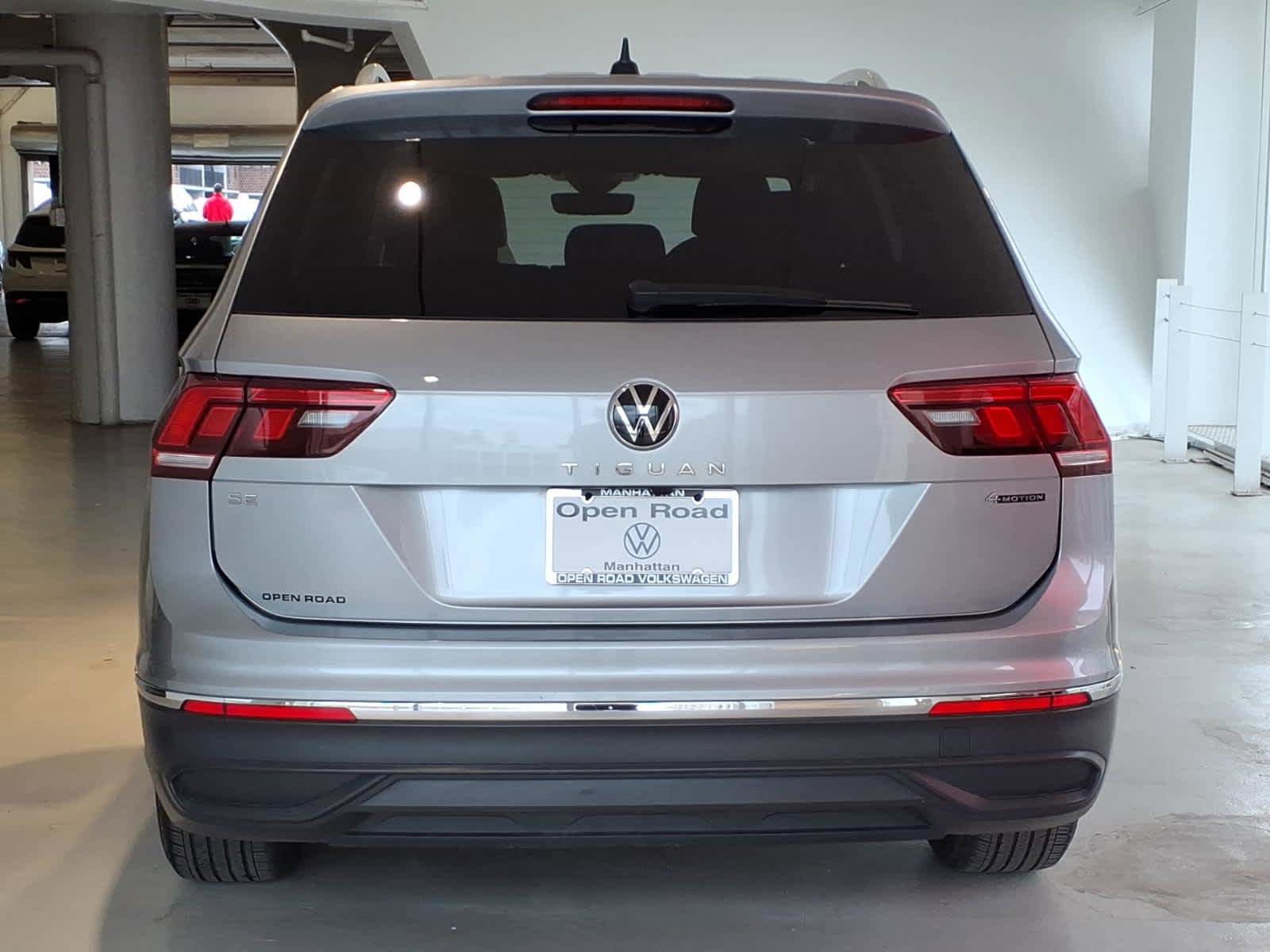 Used 2022 Volkswagen Tiguan SE AWD/4WD image 5