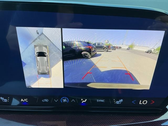 New 2026 Chevrolet Traverse Z71 w/ Enhanced Driving Package AWD/4WD image 15