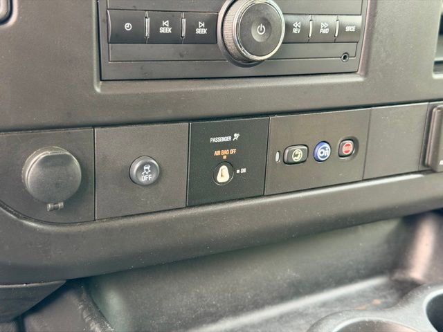 Used 2018 Chevrolet Express 2500 w/ Driver Convenience Package RWD image 12
