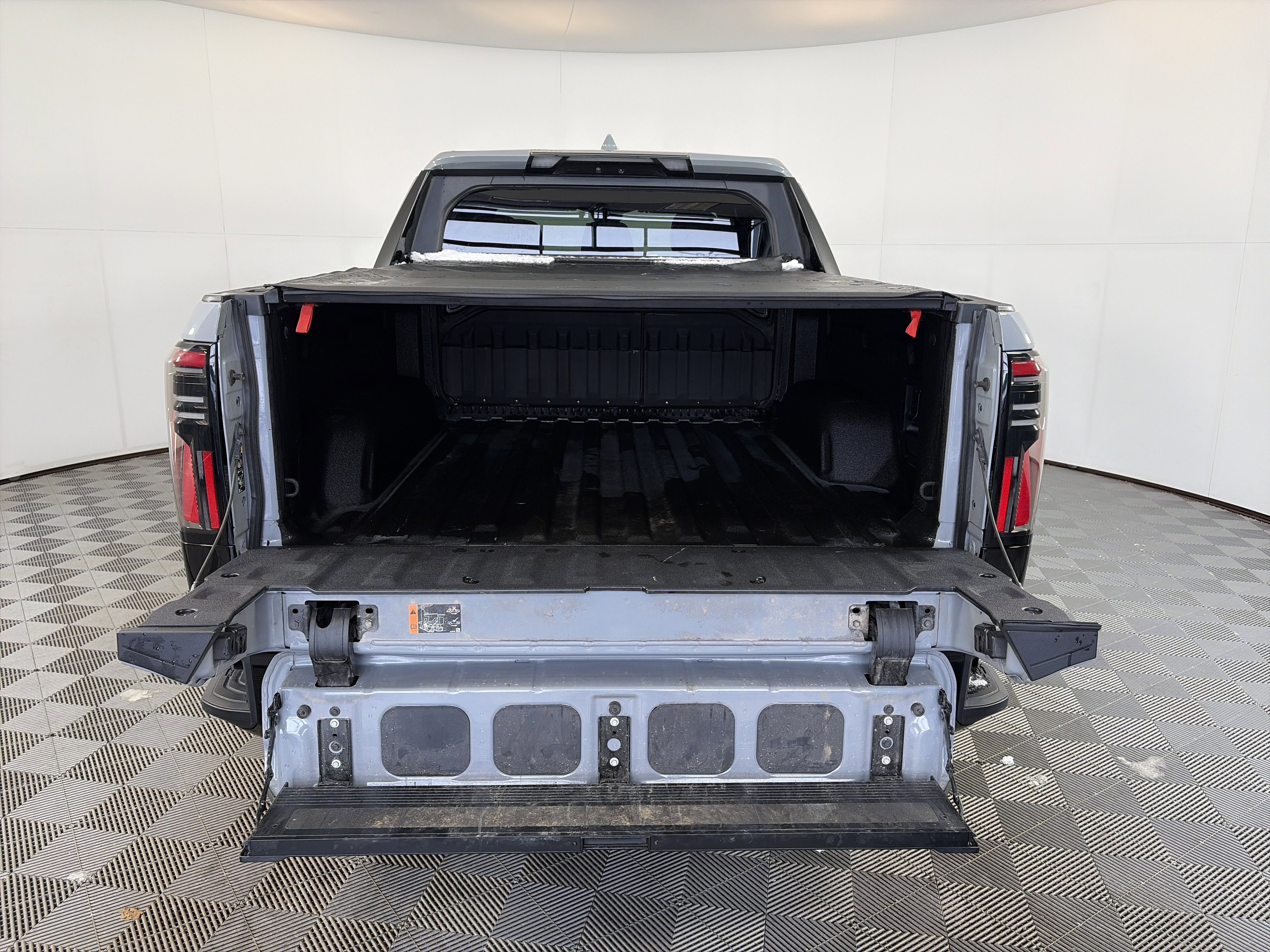 Certified 2024 GMC Sierra EV Denali image 15