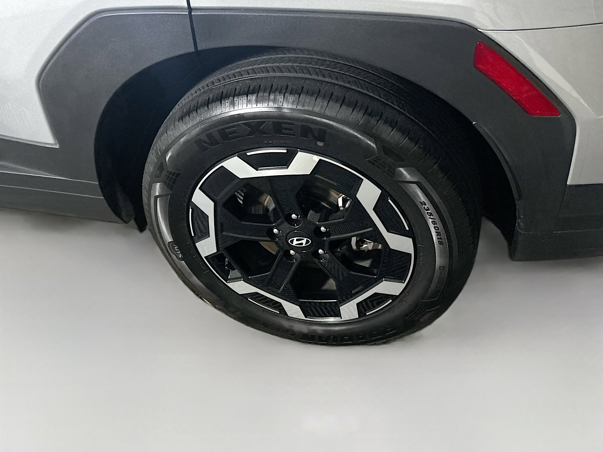 Used 2025 Hyundai Santa Fe SEL image 11