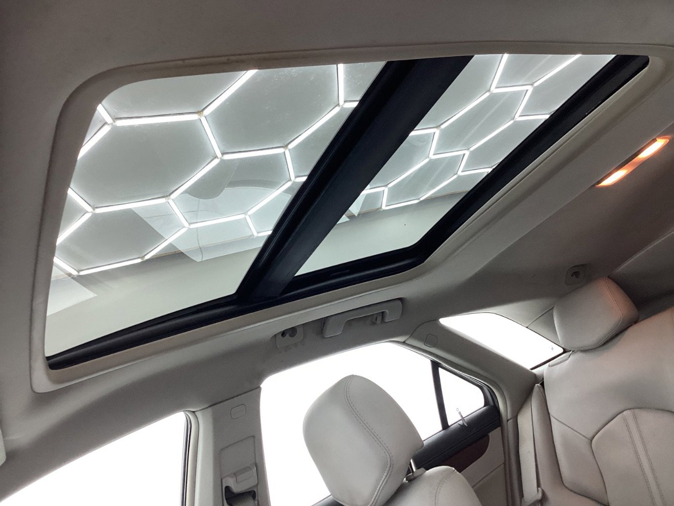 Used 2011 Cadillac CTS Premium image 42