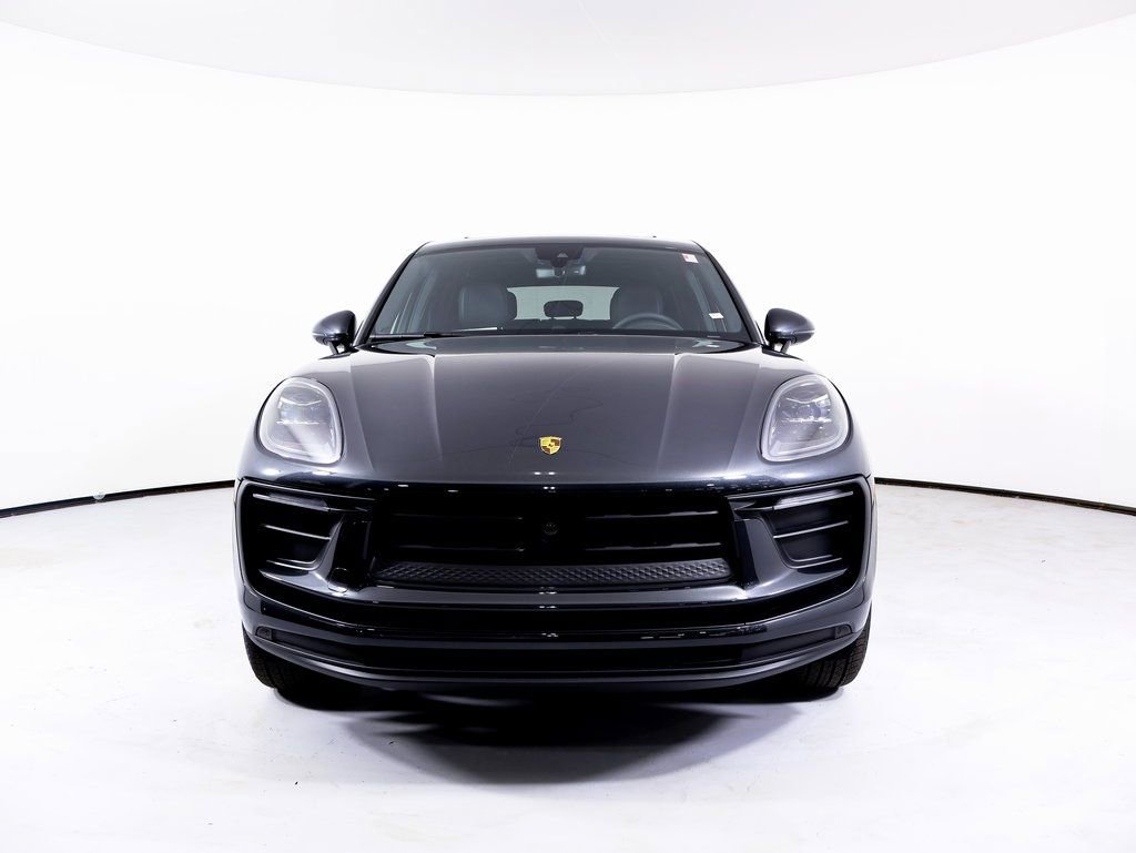 Certified 2025 Porsche Macan image 23