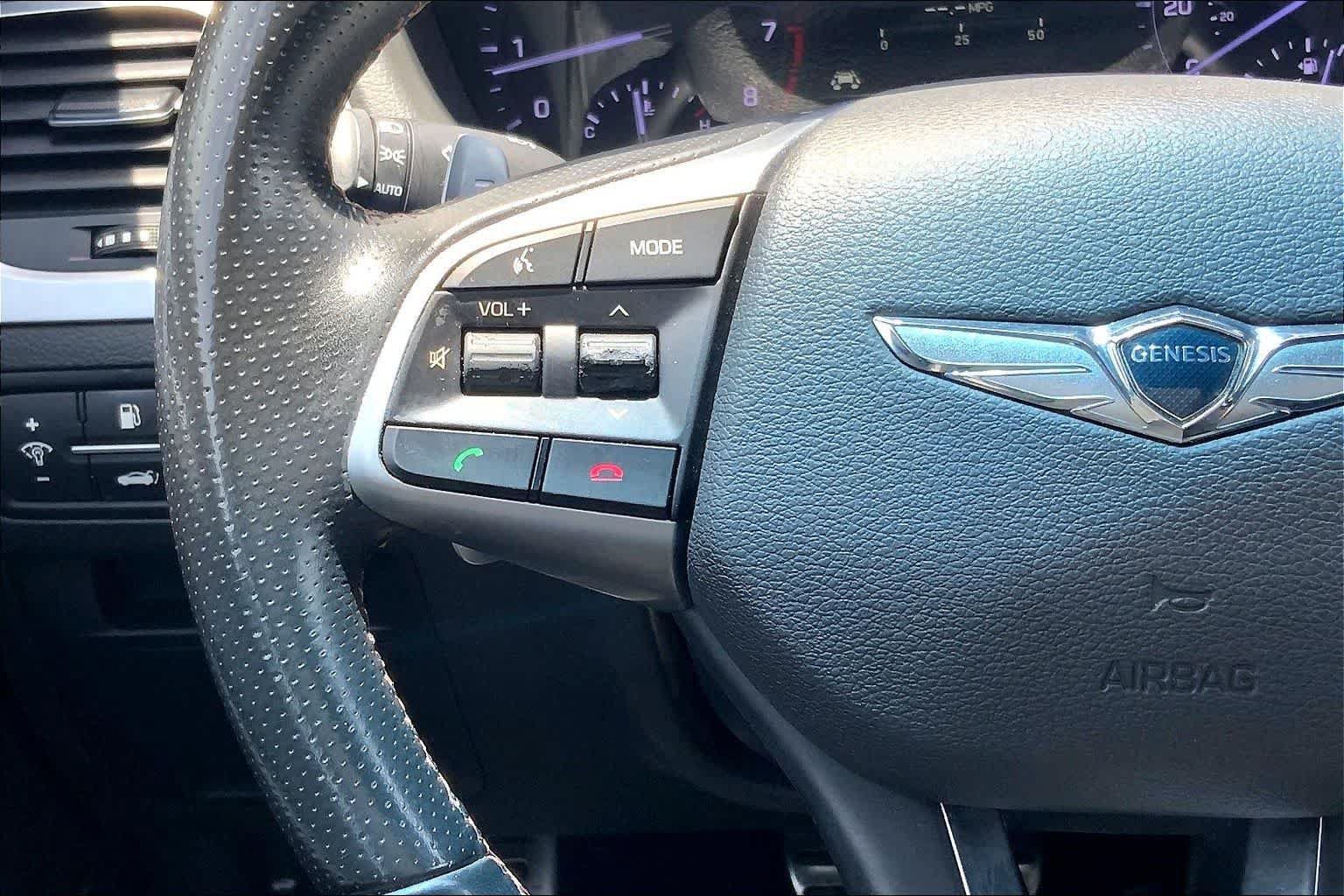 Used 2018 Genesis G80 3.3T Sport RWD image 24