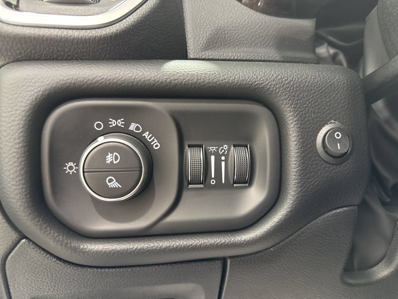 New 2026 RAM 1500 Big Horn AWD/4WD image 29
