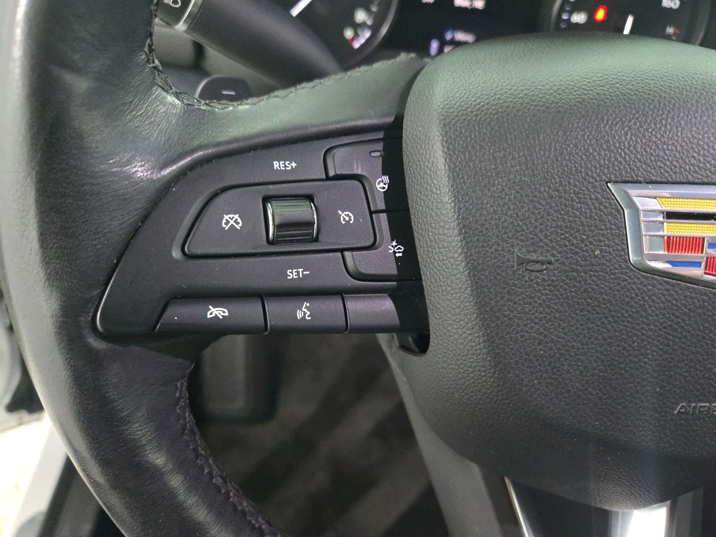 Used 2019 Cadillac XT4 Premium Luxury image 29