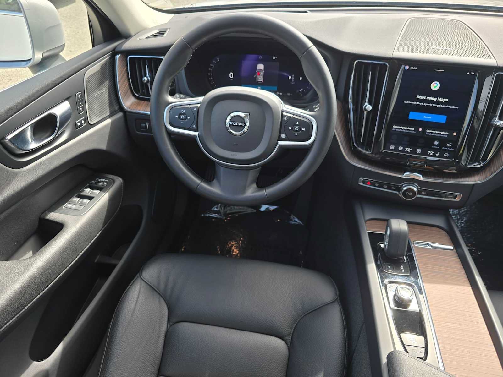 Used 2022 Volvo XC60 B5 Momentum w/ Advanced Package AWD/4WD image 17