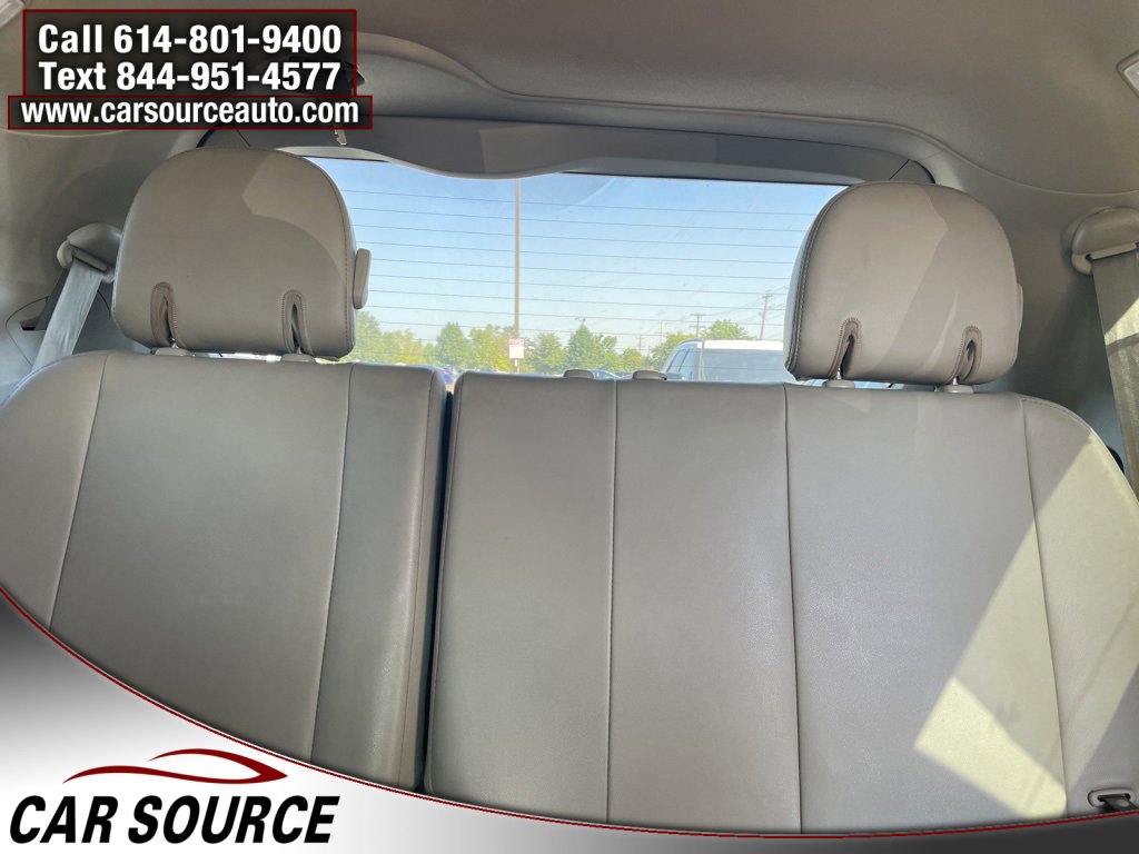 Used 2014 Toyota Sienna L image 14