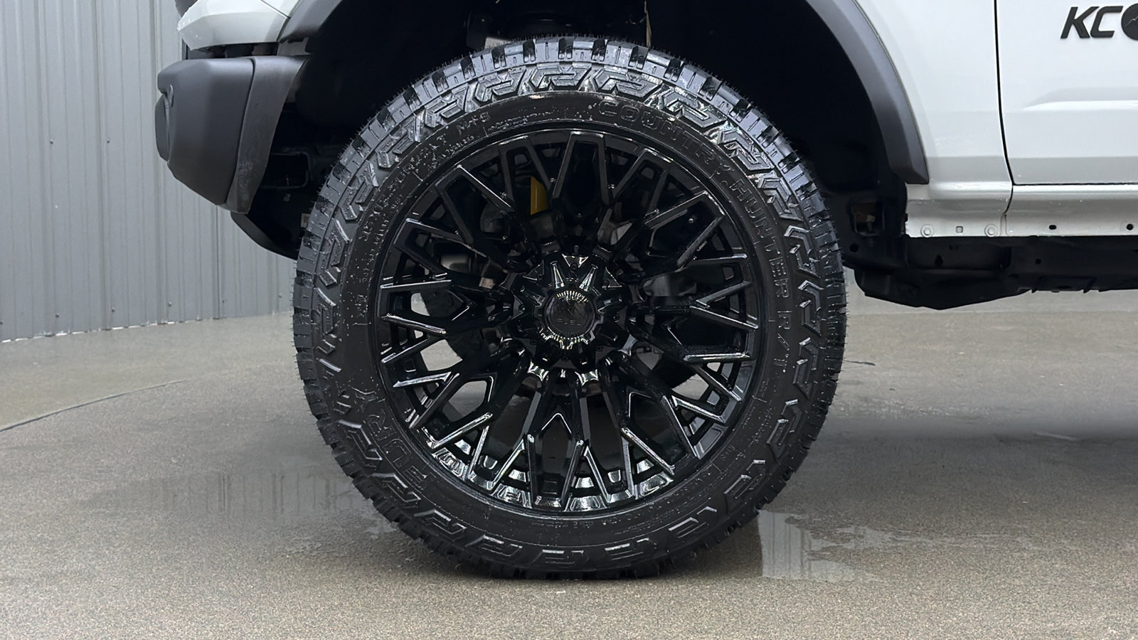 Used 2026 Ford Bronco Badlands w/ Sasquatch Package AWD/4WD image 10
