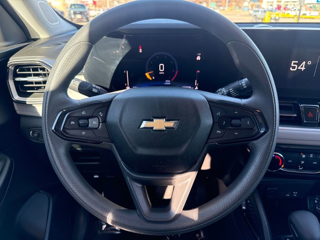 Used 2025 Chevrolet TrailBlazer LT w/ Driver Confidence Package image 14