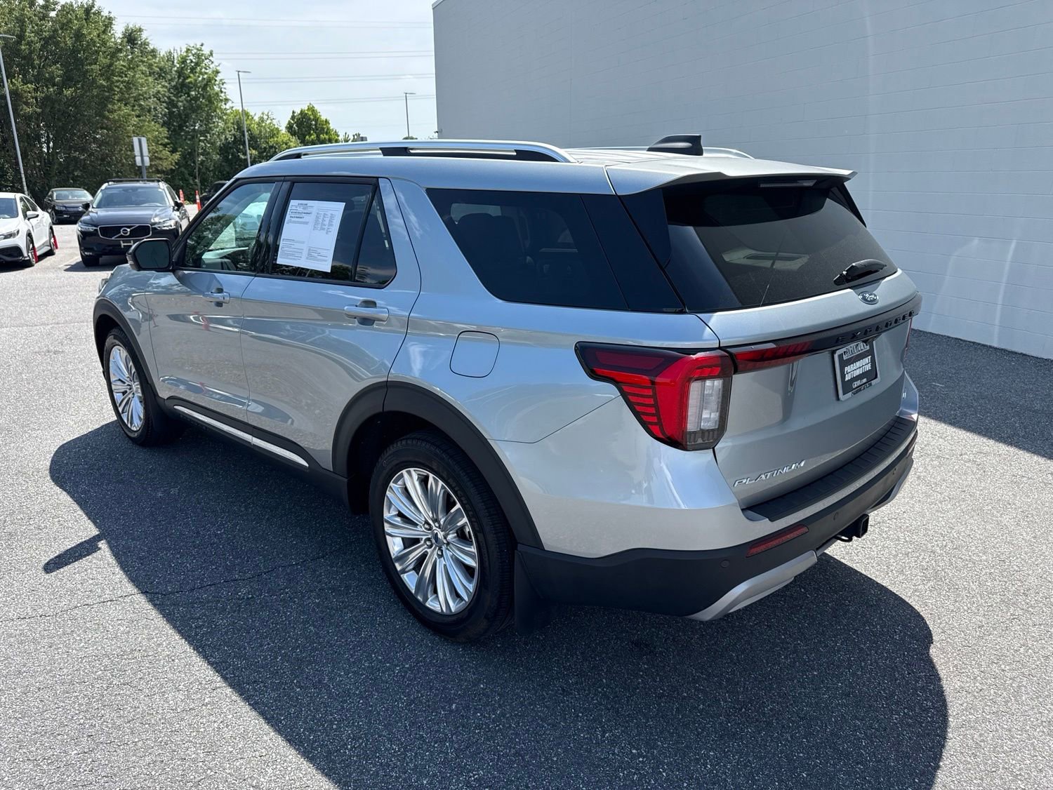 Used 2025 Ford Explorer Platinum w/ LUX Leather Package AWD/4WD image 5