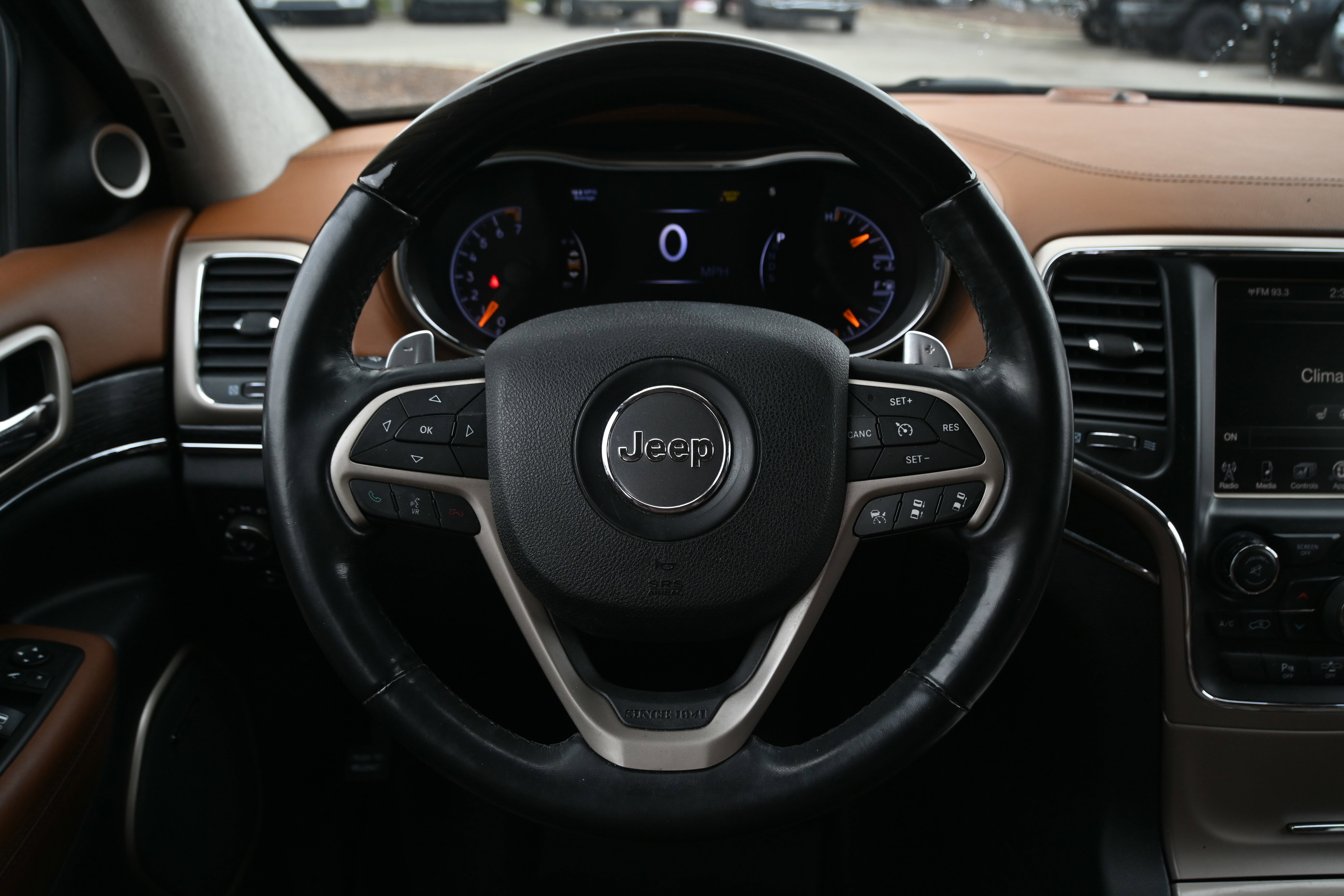 Used 2015 Jeep Grand Cherokee Summit image 19