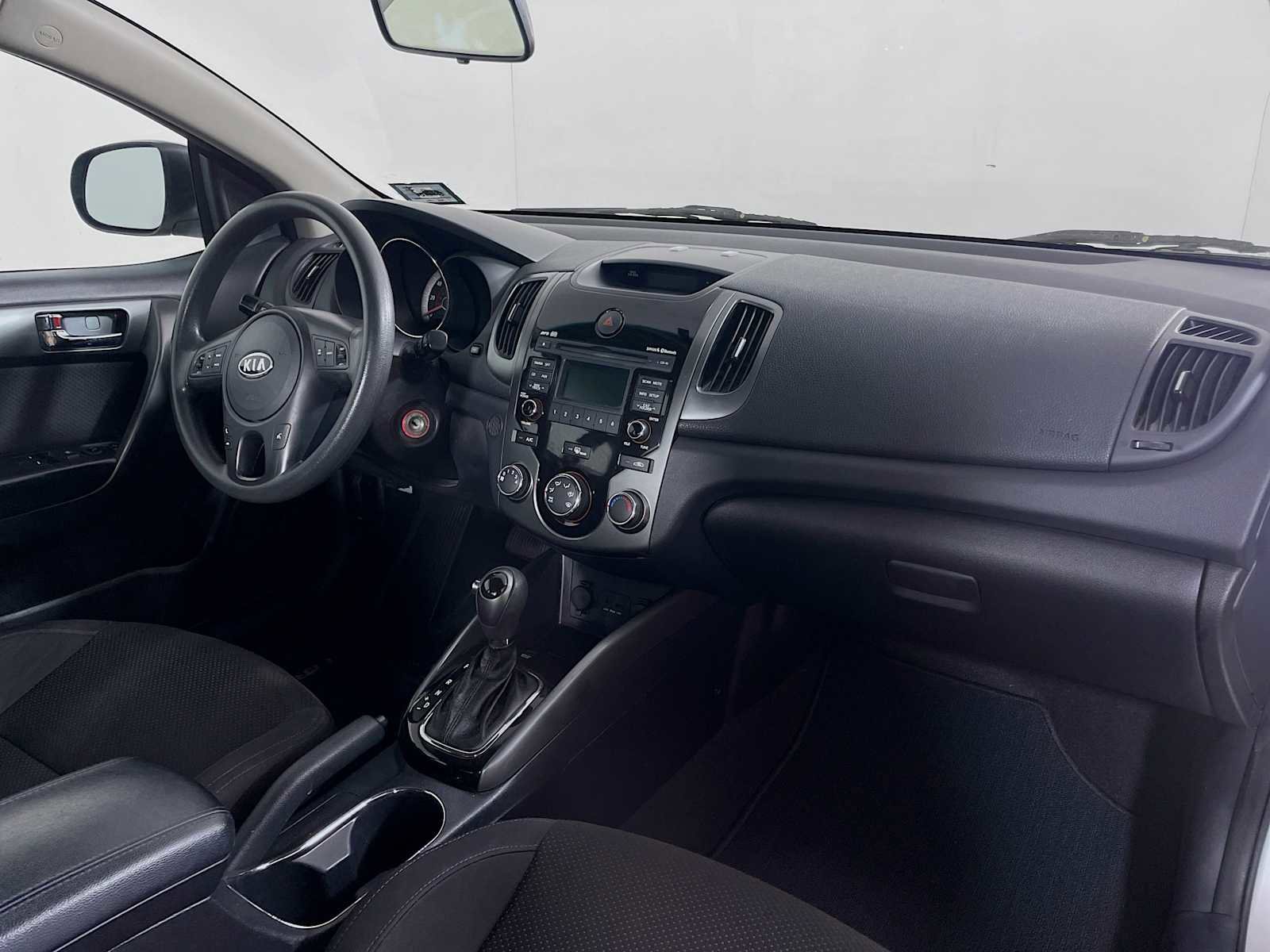 Used 2013 Kia Forte Koup EX image 25