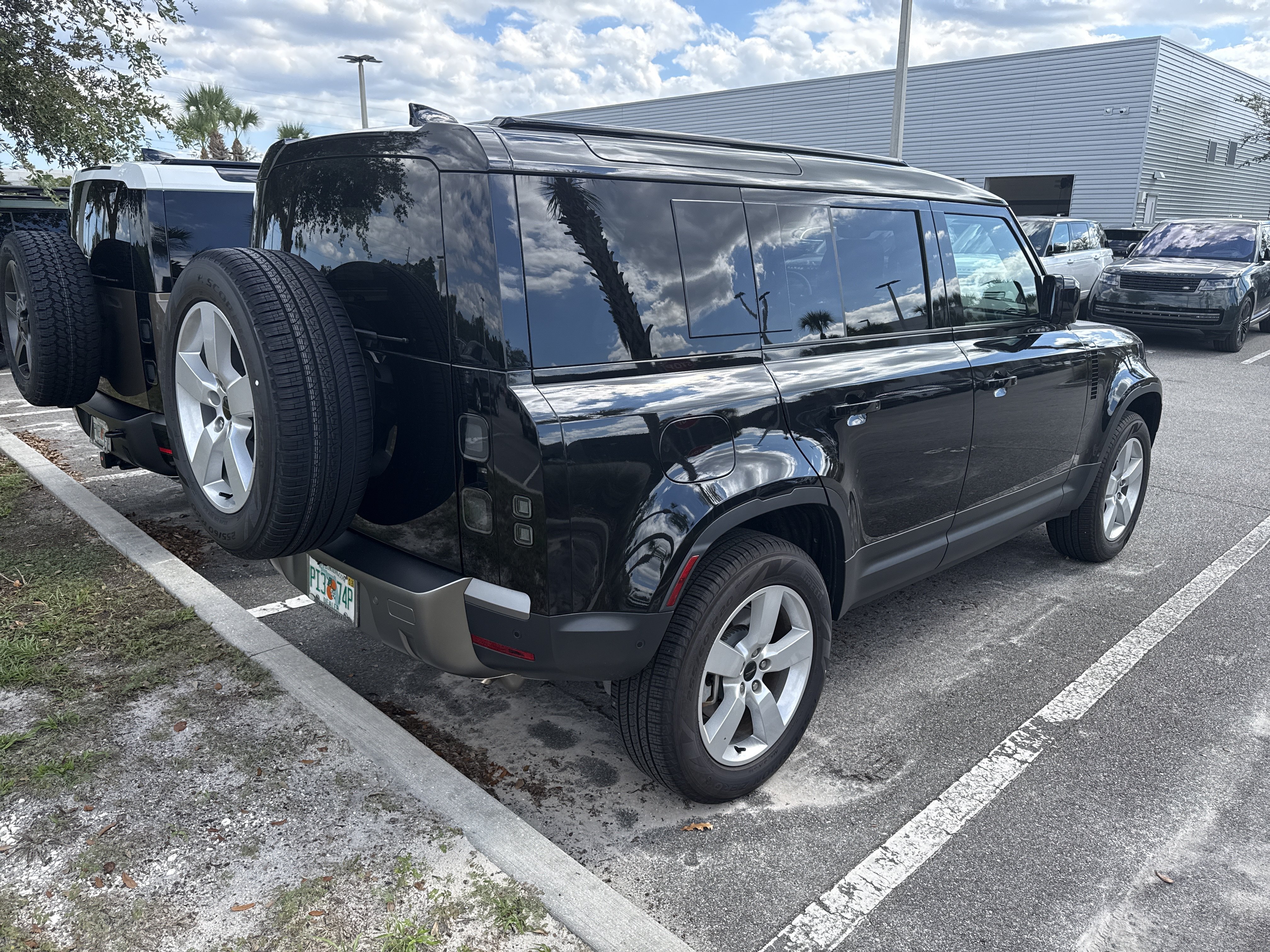 Used 2026 Land Rover Defender 110 S AWD/4WD image 3
