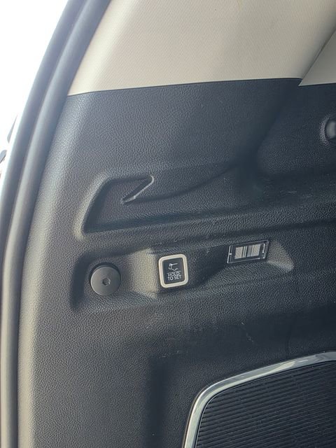 Used 2022 Jeep Grand Cherokee L Limited w/ Luxury Tech Group II AWD/4WD image 13