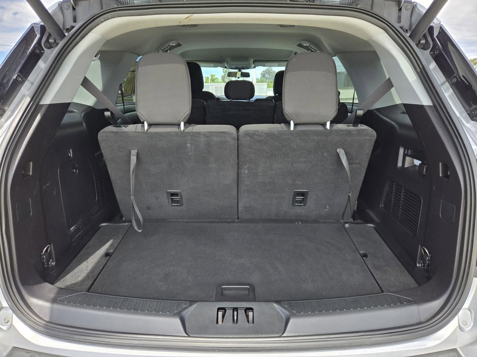 Used 2021 Ford Explorer XLT RWD image 29