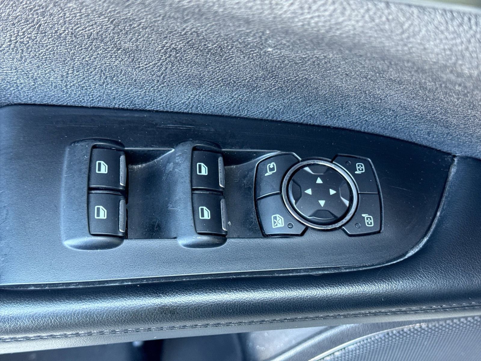 Used 2019 Lincoln Nautilus Select image 17