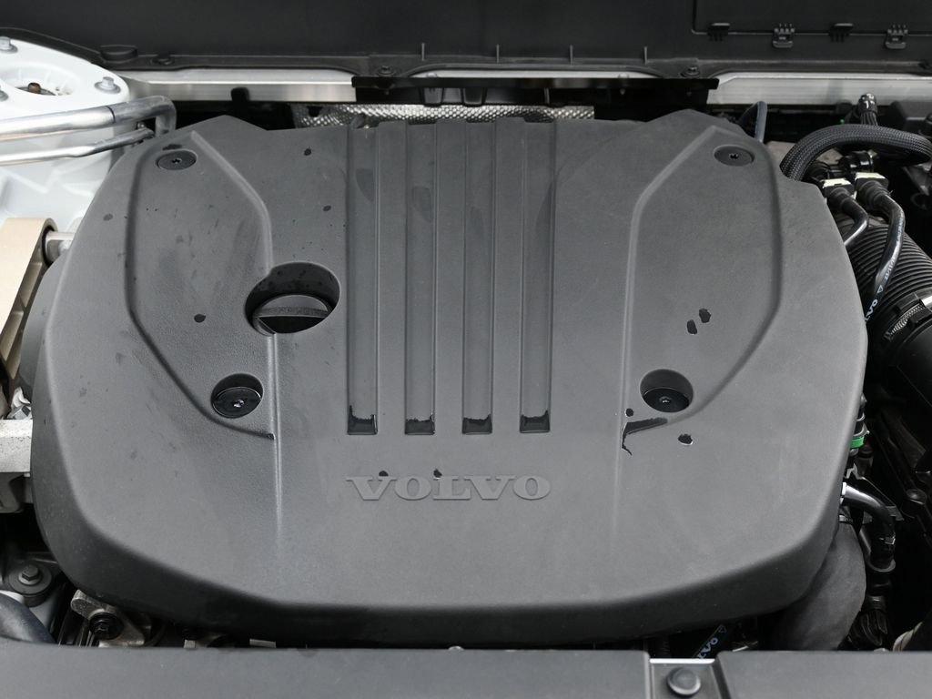 Used 2024 Volvo XC90 B5 Plus image 43