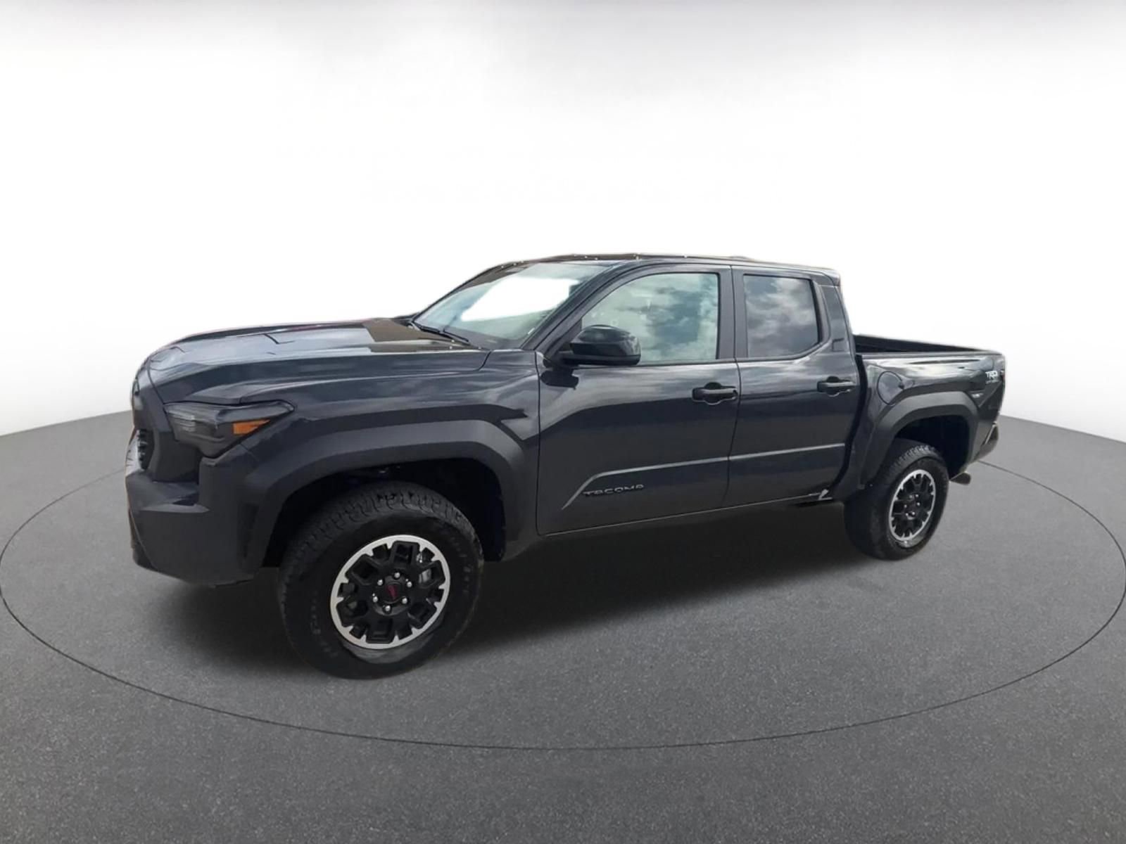 Used 2025 Toyota Tacoma TRD Off-Road image 8