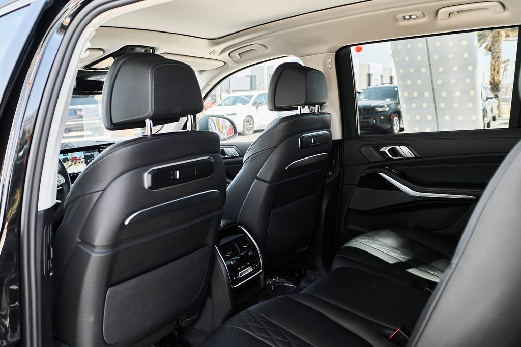 Used 2026 BMW X7 xDrive40i w/ Premium Package AWD/4WD image 48