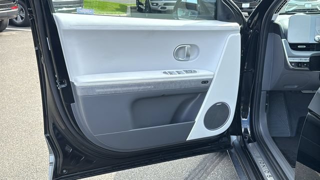 Used 2023 Hyundai Ioniq 5 Limited AWD/4WD image 9