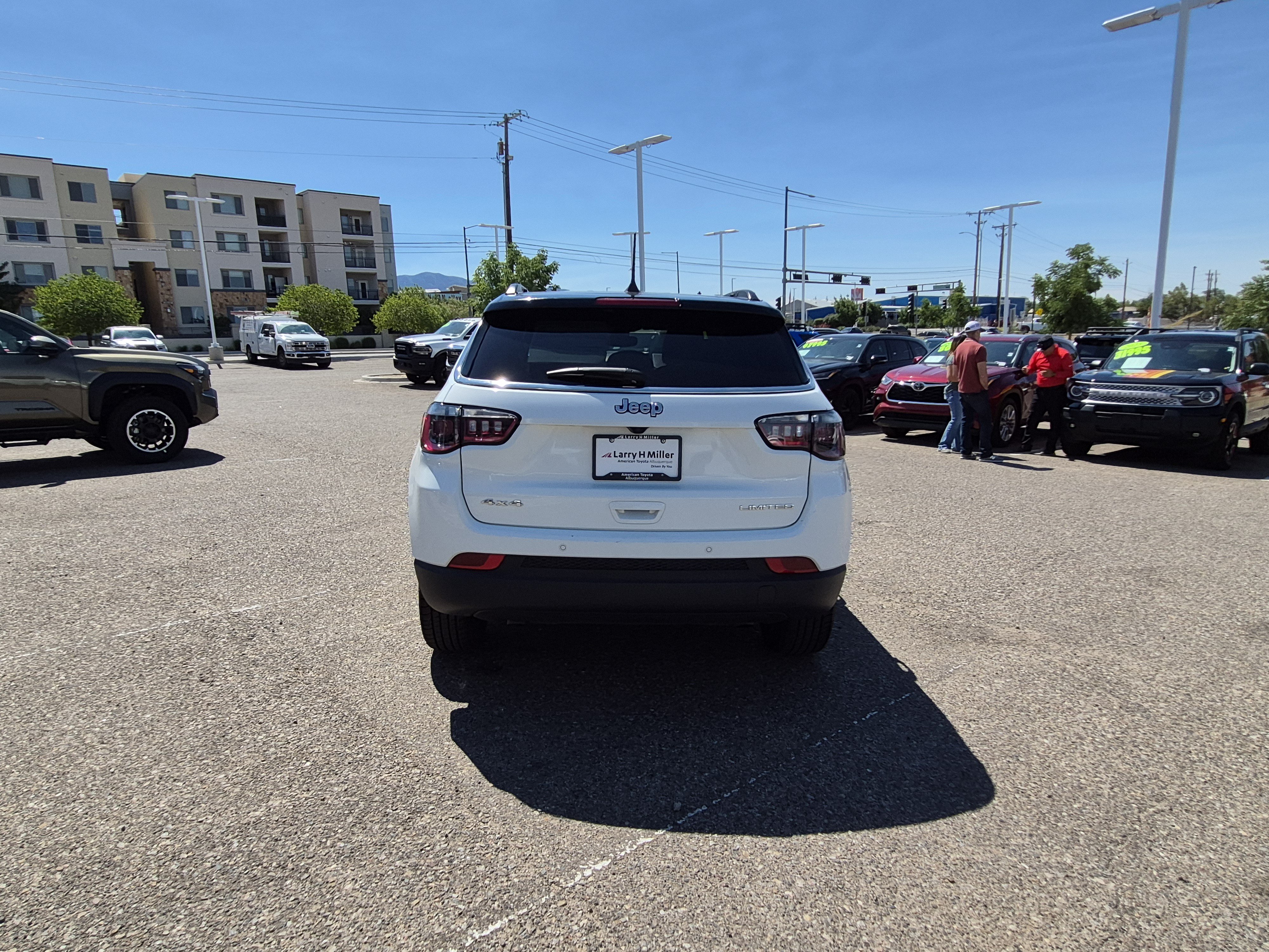 Used 2025 Jeep Compass Limited AWD/4WD image 4