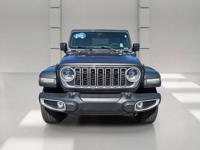 Used 2025 Jeep Wrangler Unlimited Sahara AWD/4WD image 8