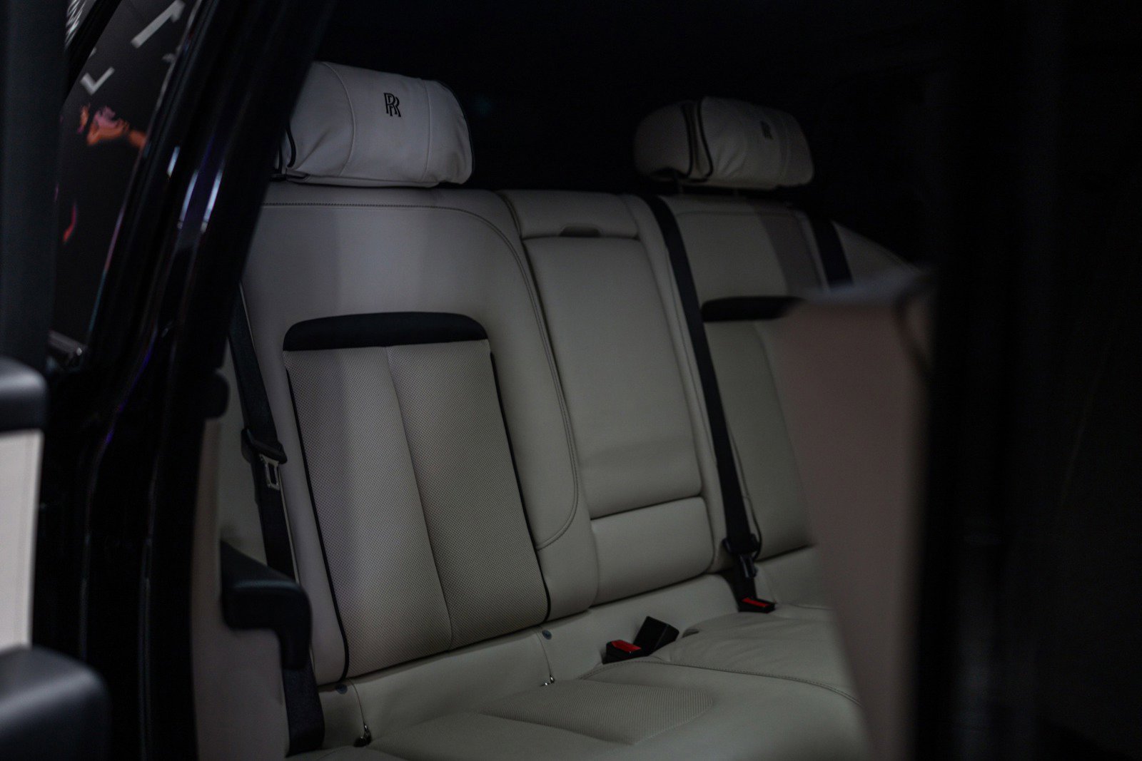 Used 2020 Rolls-Royce Cullinan image 14